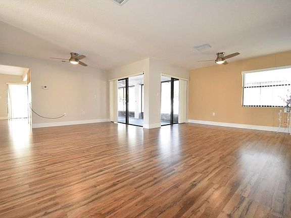 2nd image of 308 Cornwallis Ct