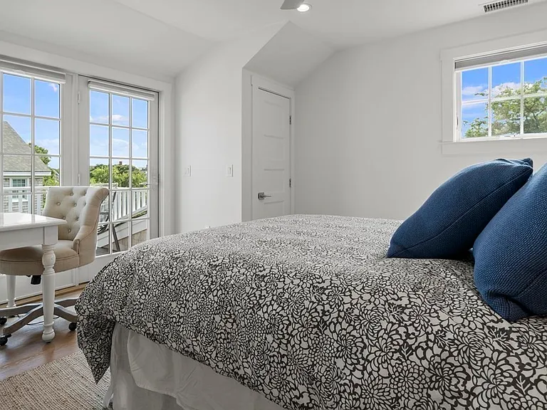 71 Cliff Rd — Photo 5