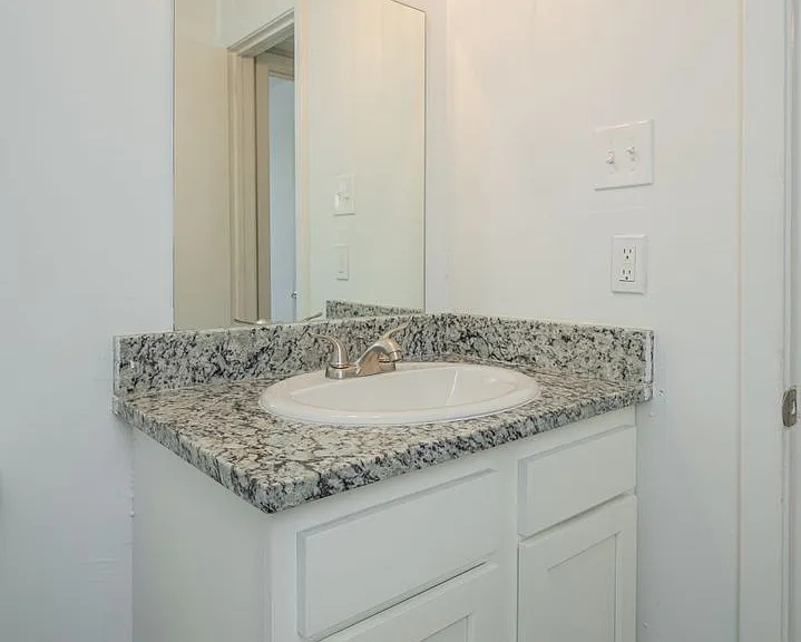 Cliff Terrace — Photo 54