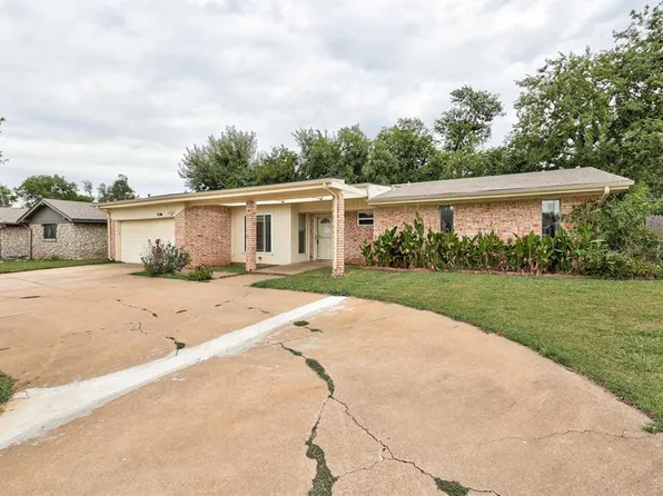 8104 Brookside Dr, Oklahoma City, OK 73132