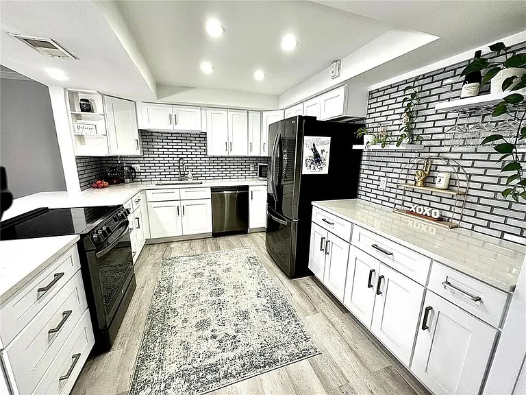 4908 38th Way S #401 — Photo 3