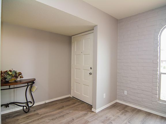 5th image of 8150 E Helen St