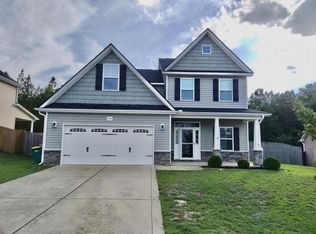 1525 Gallant Fox Ct, Parkton, NC 28371