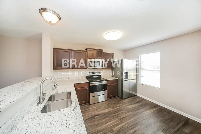 7751 Freehold Dr — Photo 7