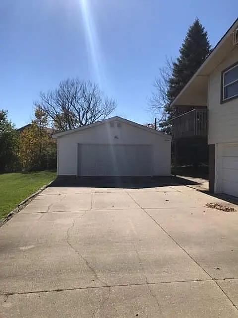 Sheldon Ave, Cedar Falls — Photo 3
