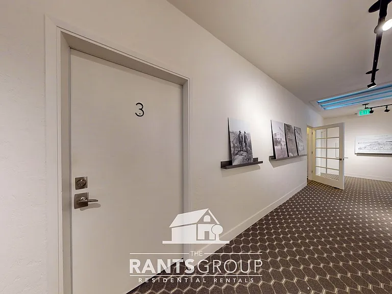 Thompson Apartments — Photo 23
