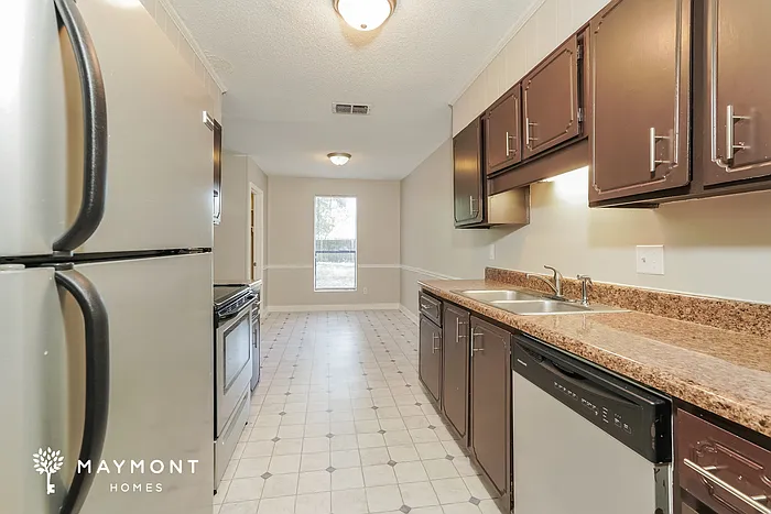 3806 Beacon Dr — Photo 6
