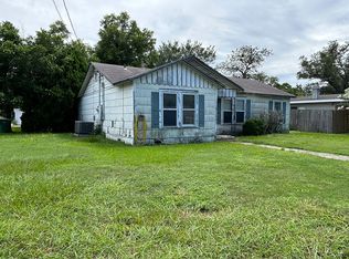 1511 E Park Ave, Victoria, TX 77901
