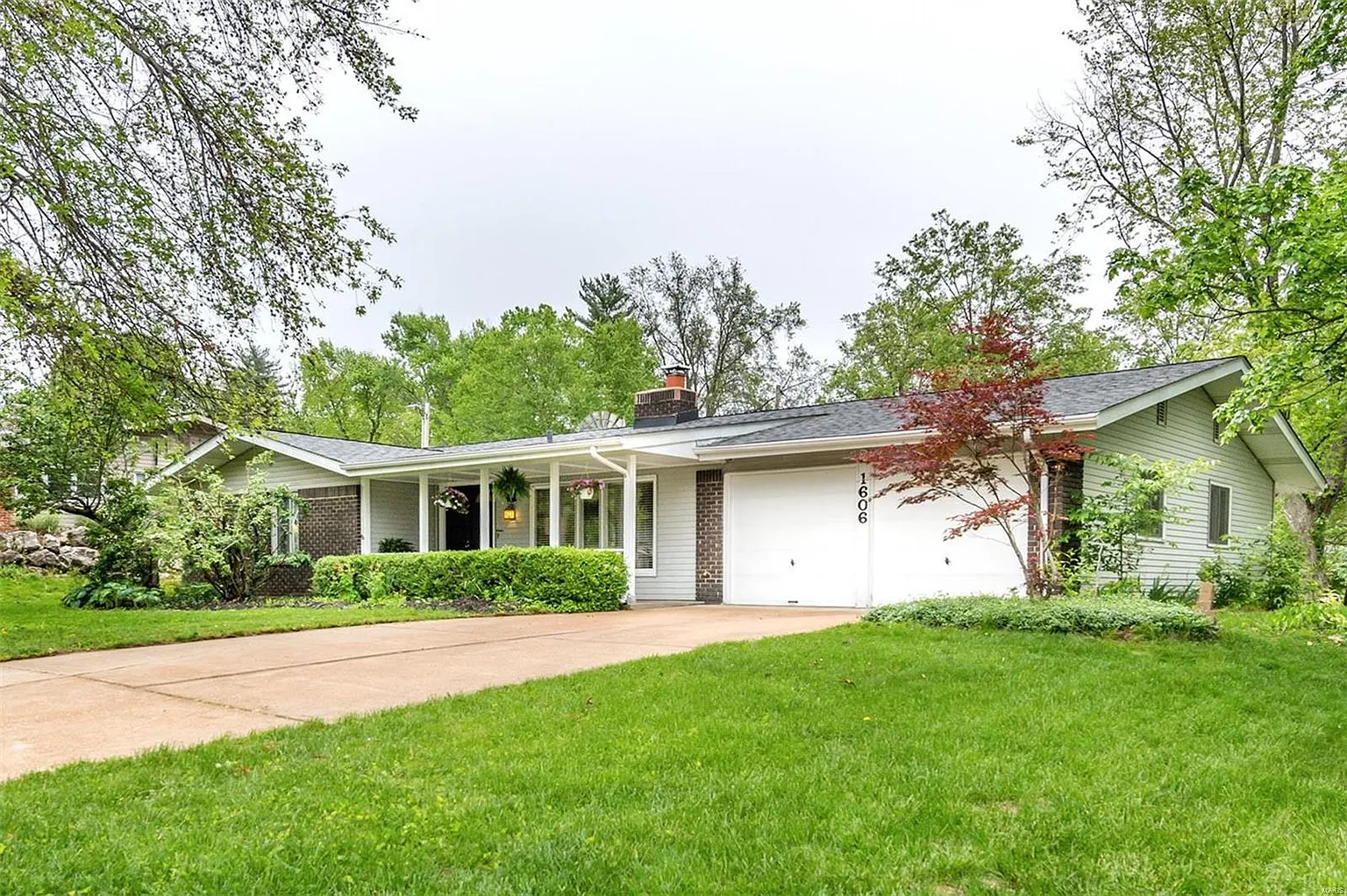 1606 Green Hill Dr photo 1