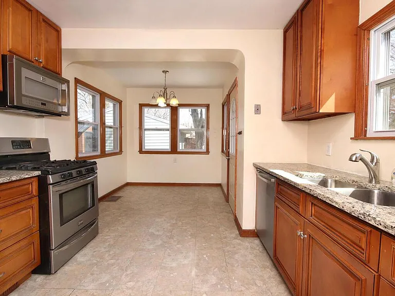 3600 Quail Ave N — Photo 5