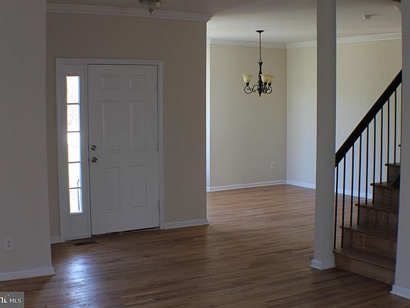 3rd image of 8280 Fairbanks Ct