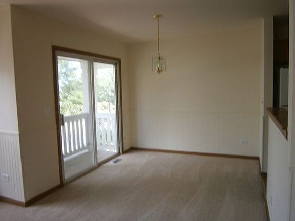 4th image of 2599 N Augusta Dr