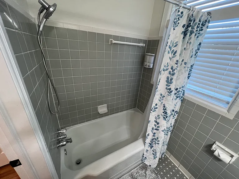 19 Seneca Rd — Photo 22