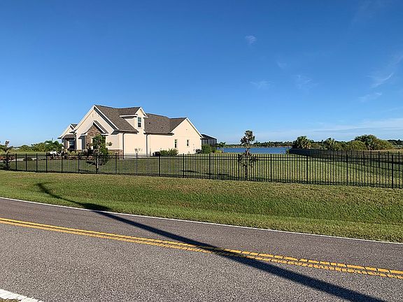 5th image of 3307 Gulf City Rd