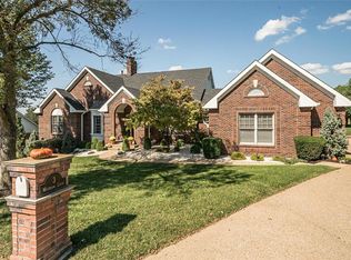3 Whitmoor Ct, Weldon Spring, MO 63304