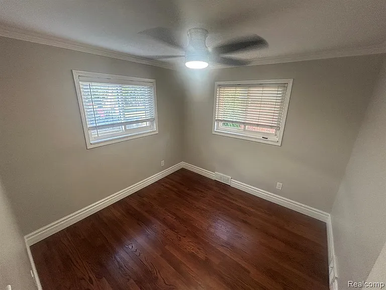 760 S Evergreen St — Photo 25