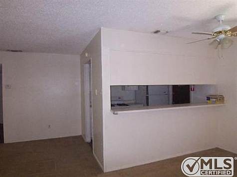 4th image of 861 E Sunshine Dr