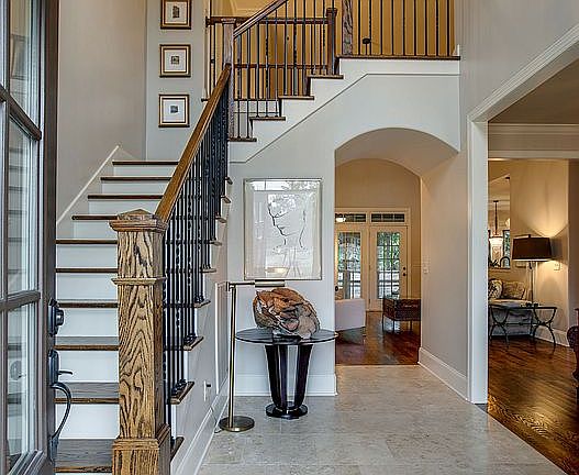 FOYER FRONT ENTRY