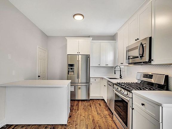 87CA196C-C2D6-4C15-83C7-C3A45E5EABB4