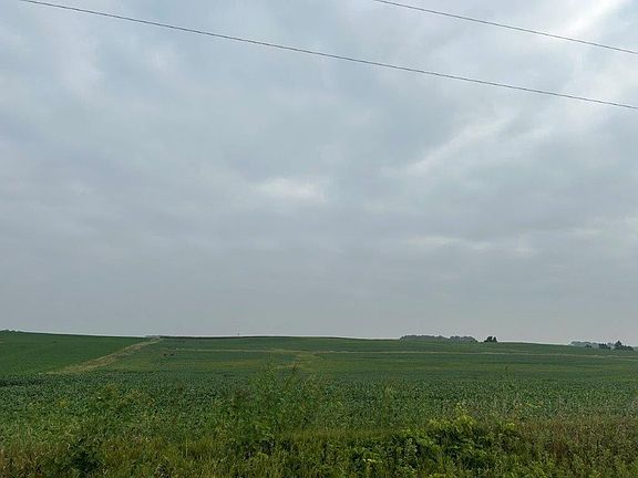 3rd image of 465th St