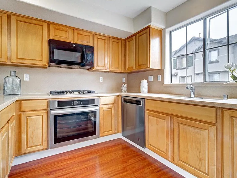 3276 Shiraz Pl — Photo 6