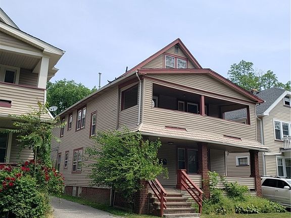3rd image of 3419 Altamont Ave