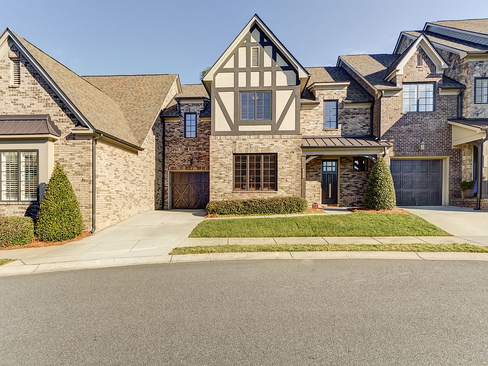 1st image of 6154 Fletcher Cres