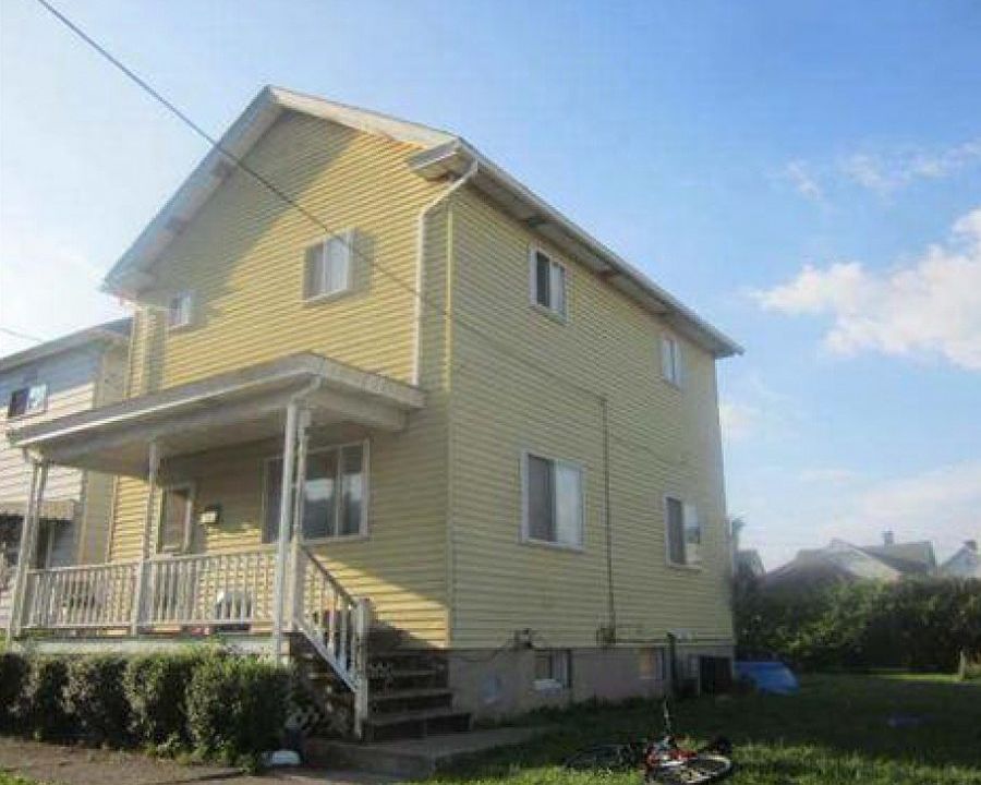 2nd image of 304 Friendship St