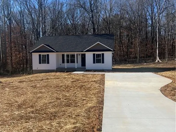 202 Kendall Mill Rd, Thomasville, NC 27360