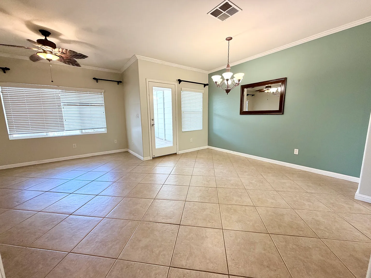 3 bed, 2.5 bath, 1130 sqft, $3,600 — Photo 4
