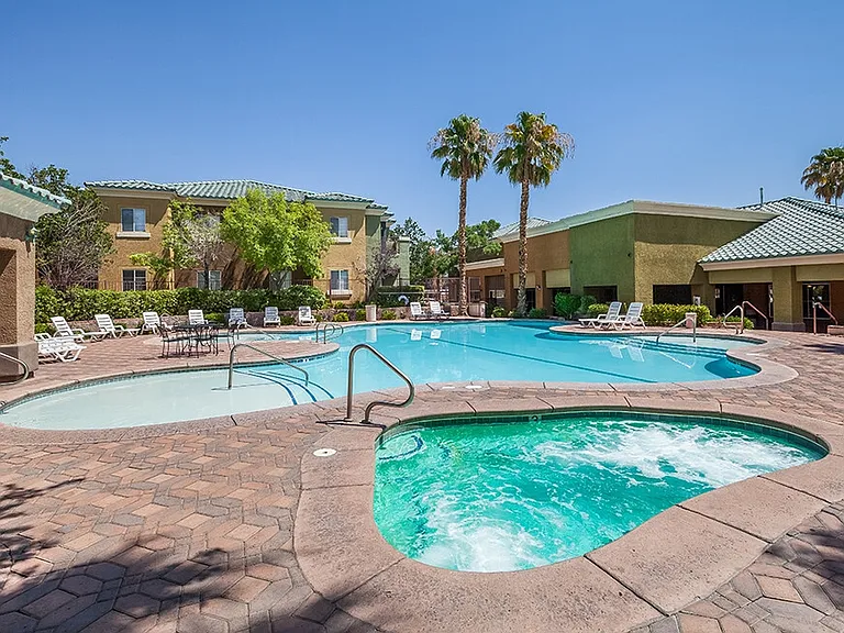 Durango Canyon Apartments — Photo 3