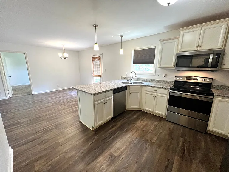 505 Paula Dr — Photo 8