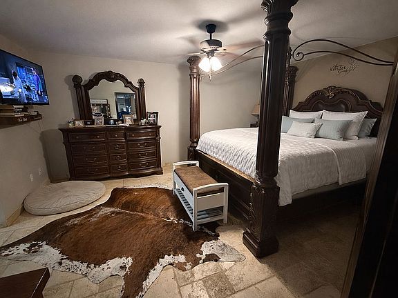 4th image of 18222 Camellia Rd