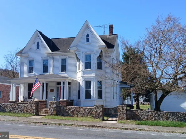 105 W Main St, Hedgesville, WV 25427