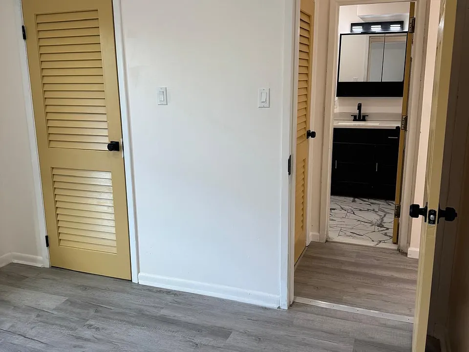 12 Clinton St #2