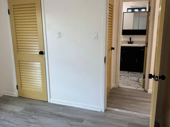 12 Clinton St APT 2, Staten Island, NY 10304