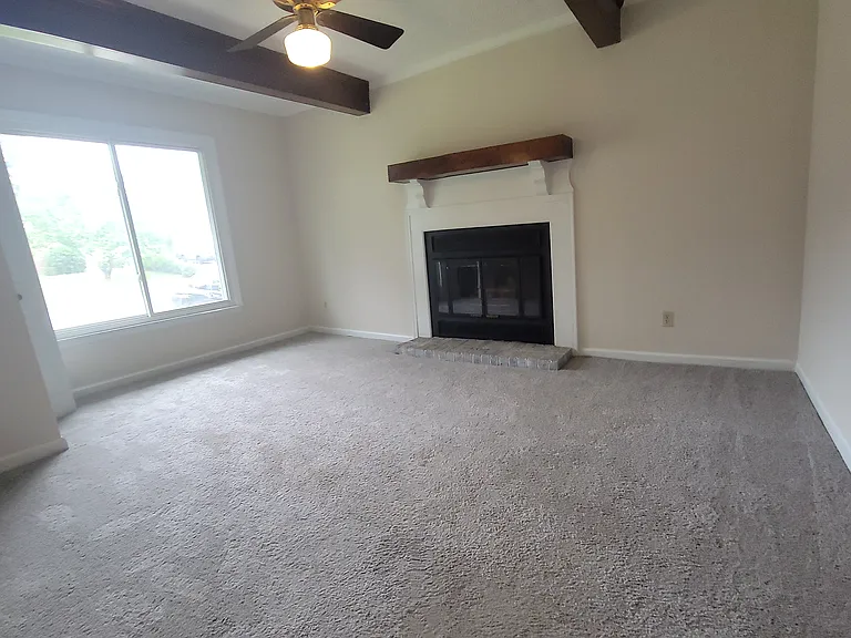 5843 Pettigrew Dr — Photo 15