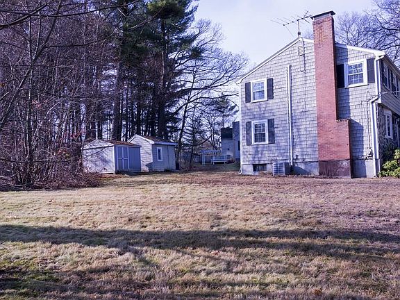 3rd image of 58 Hilltop Dr