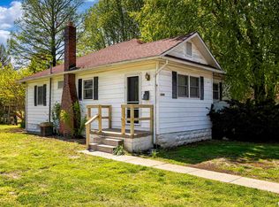 1304 W Tyler St, Marion, IL 62948