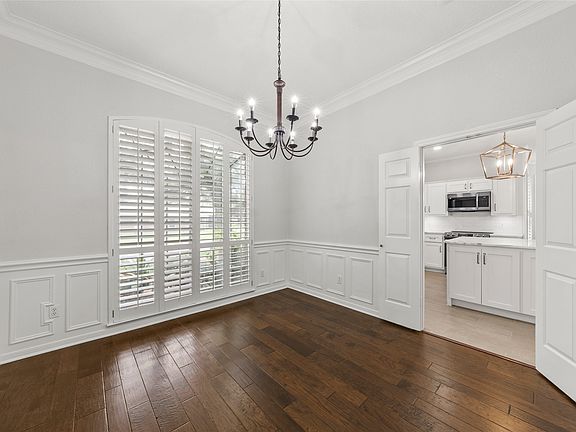 4th image of 716 Meadow Mountain Dr