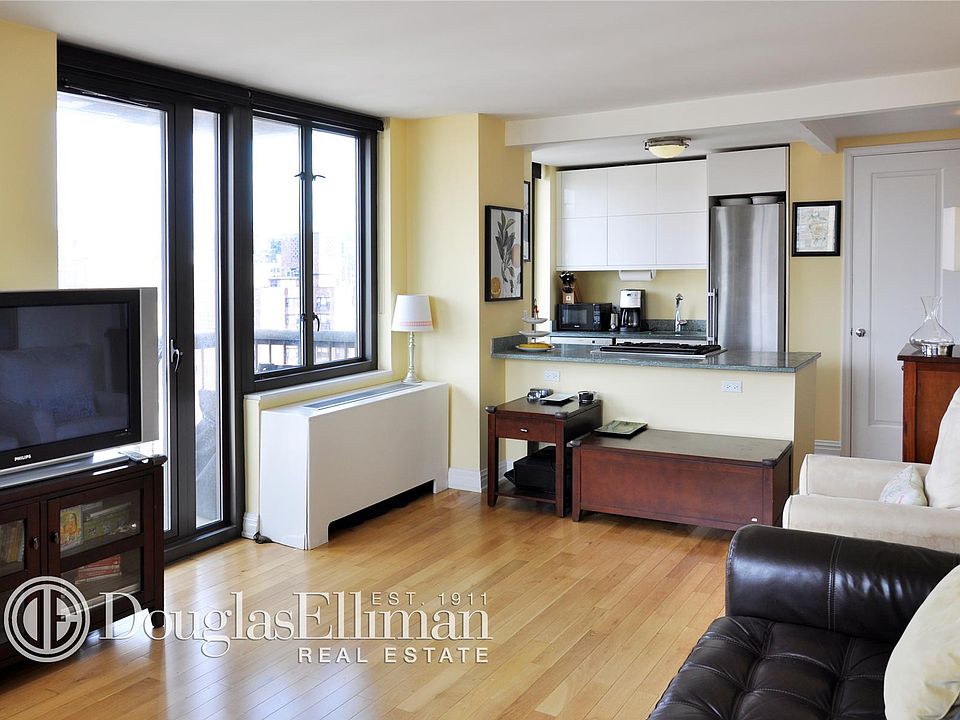1st image of 1438 3rd Ave APT 18A