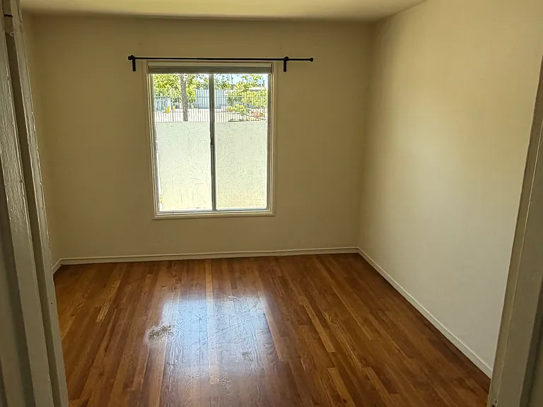 917 Dwight Way #917 — Photo 9