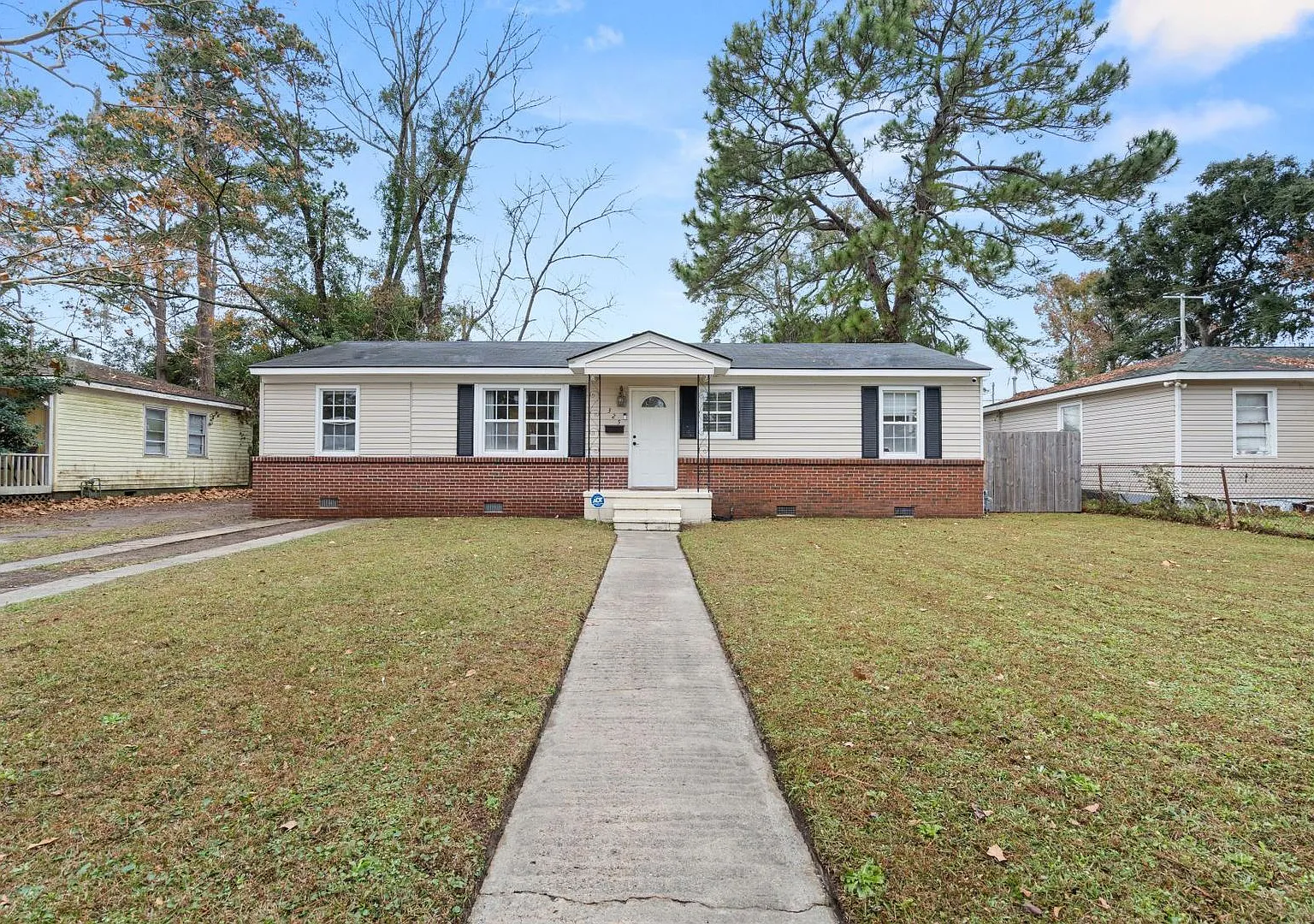 Charming 3BR Home + Bonus Room Near Downtown Savannah & Tybee Island — Photo 1