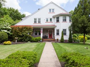 207 Howard St, Riverton, NJ 08077
