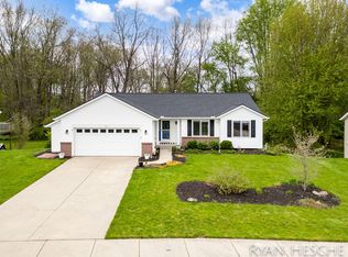 561 Oak Meadow Dr, Middleville, MI 49333