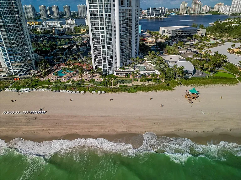 18201 Collins Ave #4606 — Photo 39