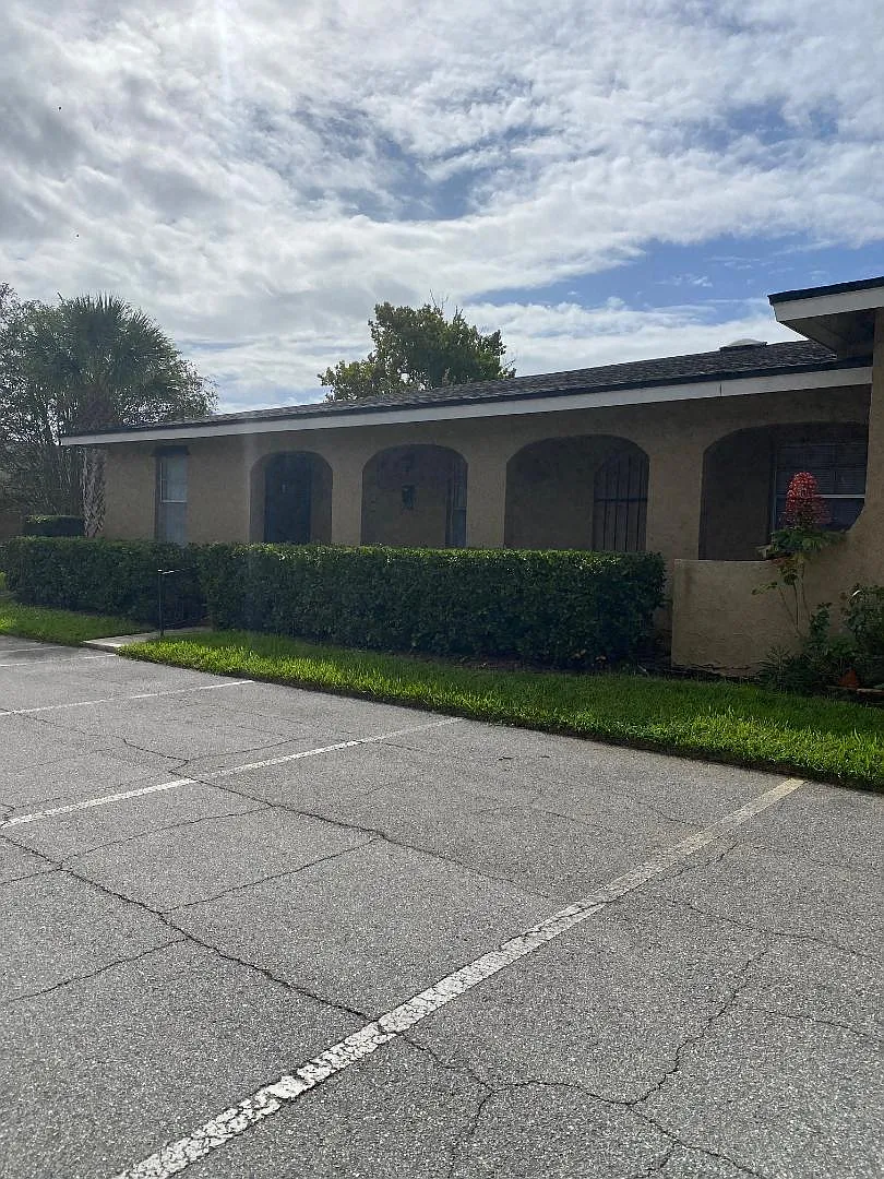 2 bed, 1271 sqft, $1,600 — Photo 1