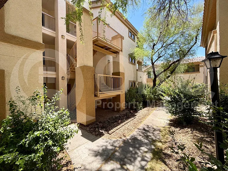 2550 E River Rd #5302 — Photo 3
