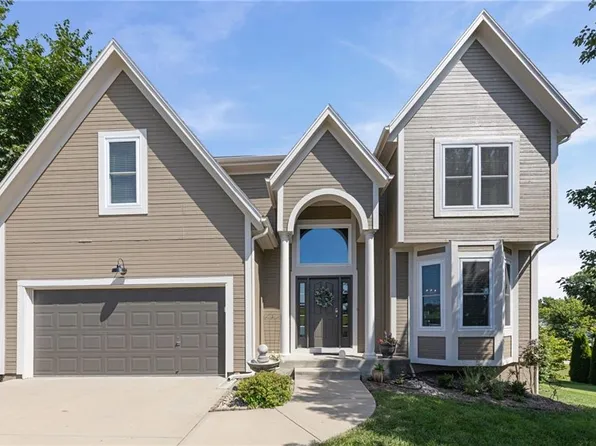 11106 Augusta Dr, Kansas City, KS 66109