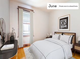 1223 W Gunnison St #C, Chicago, IL 60640